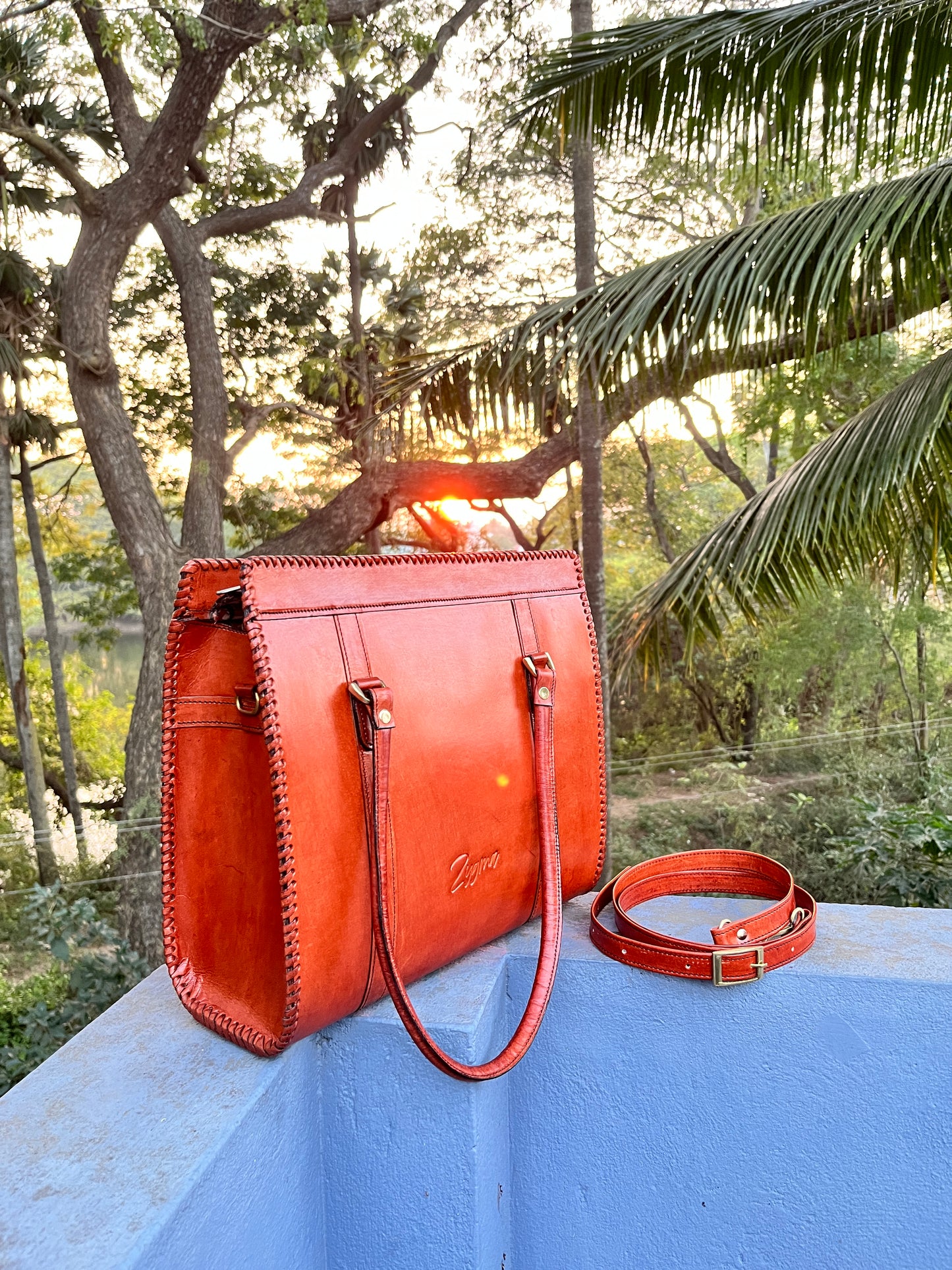 Zygma Leather Tote Bag — Structured Shoulder Bag