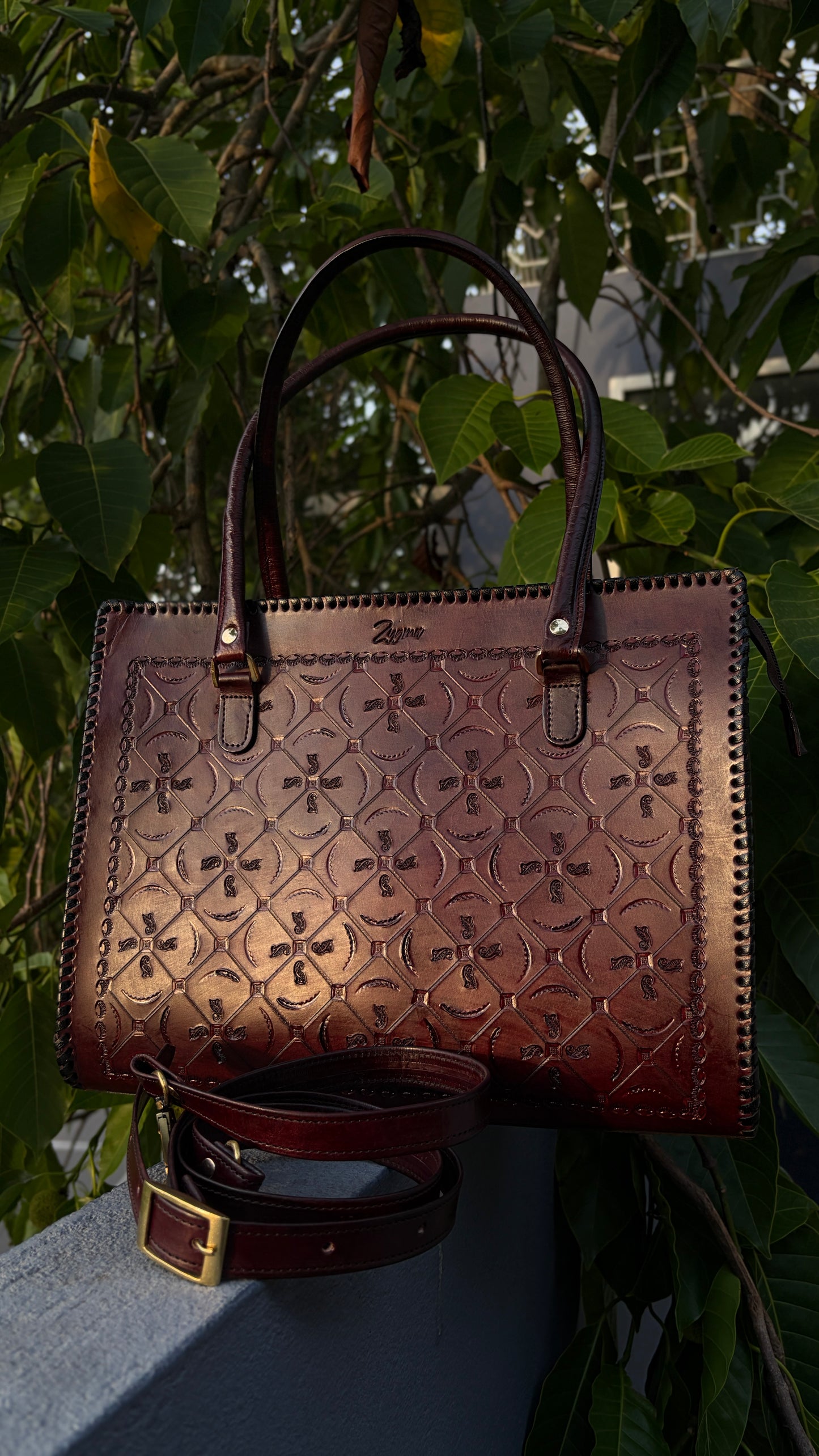 ZYGMA 14-Inch Handmade Genuine Leather Laptop Tote Bag | Golden Ombre to Burgundy | Mango Design