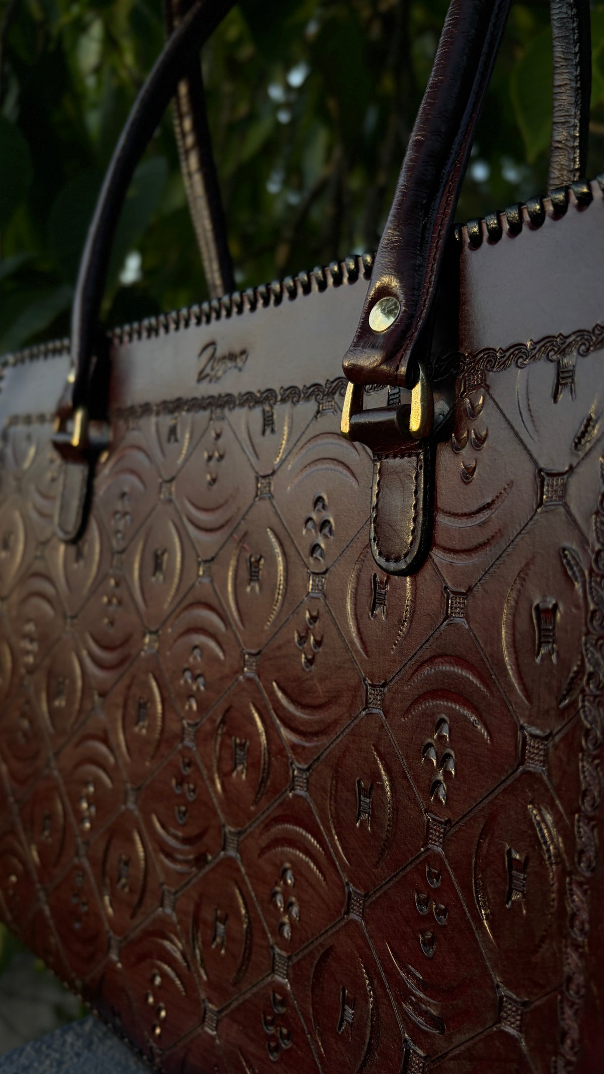ZYGMA 14-Inch Handmade Genuine Leather Laptop Tote Bag | Deep Golden Ombre to Burgundy | Drops Design
