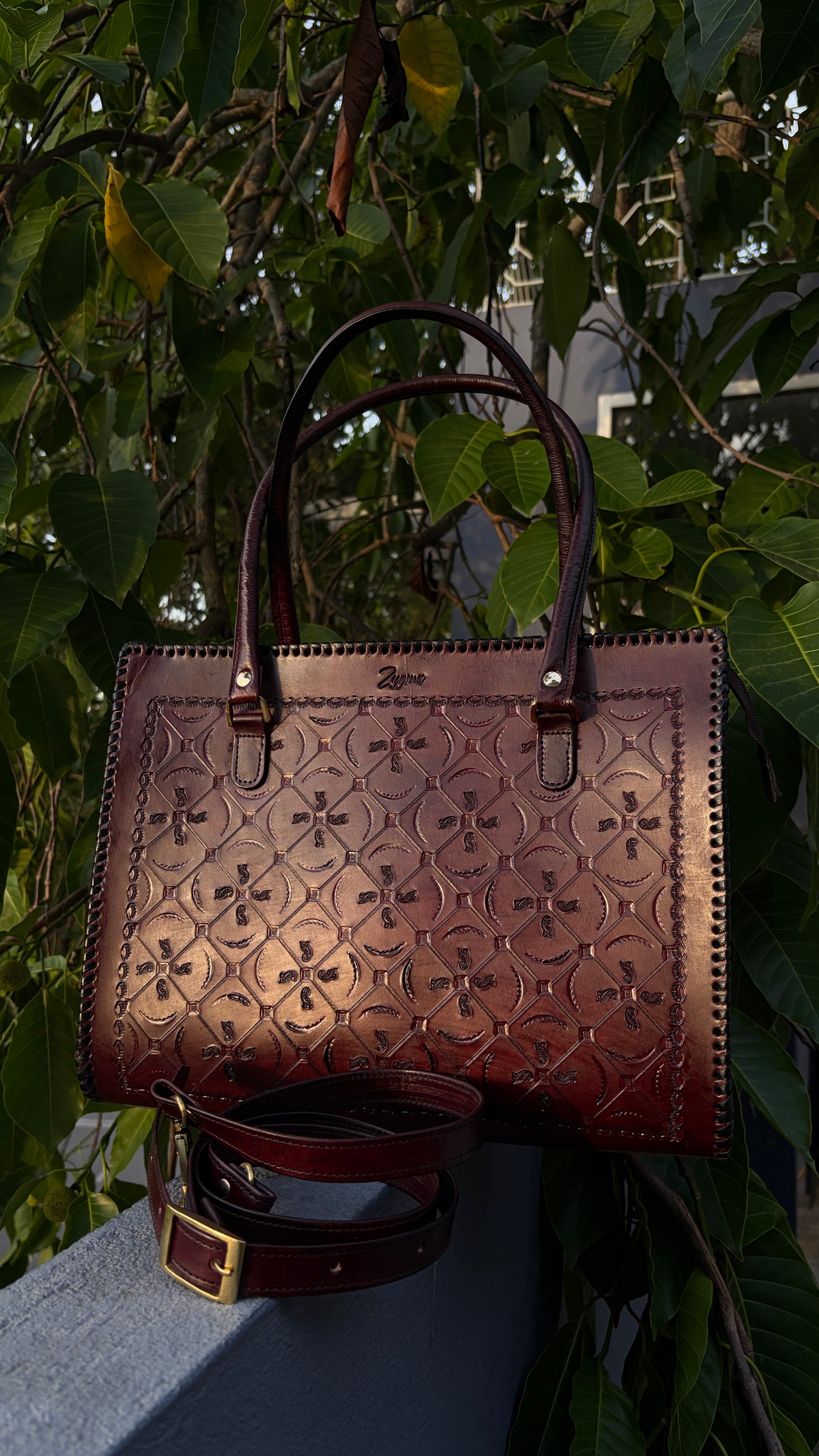 ZYGMA 14-Inch Handmade Genuine Leather Laptop Tote Bag | Golden Ombre to Burgundy | Mango Design