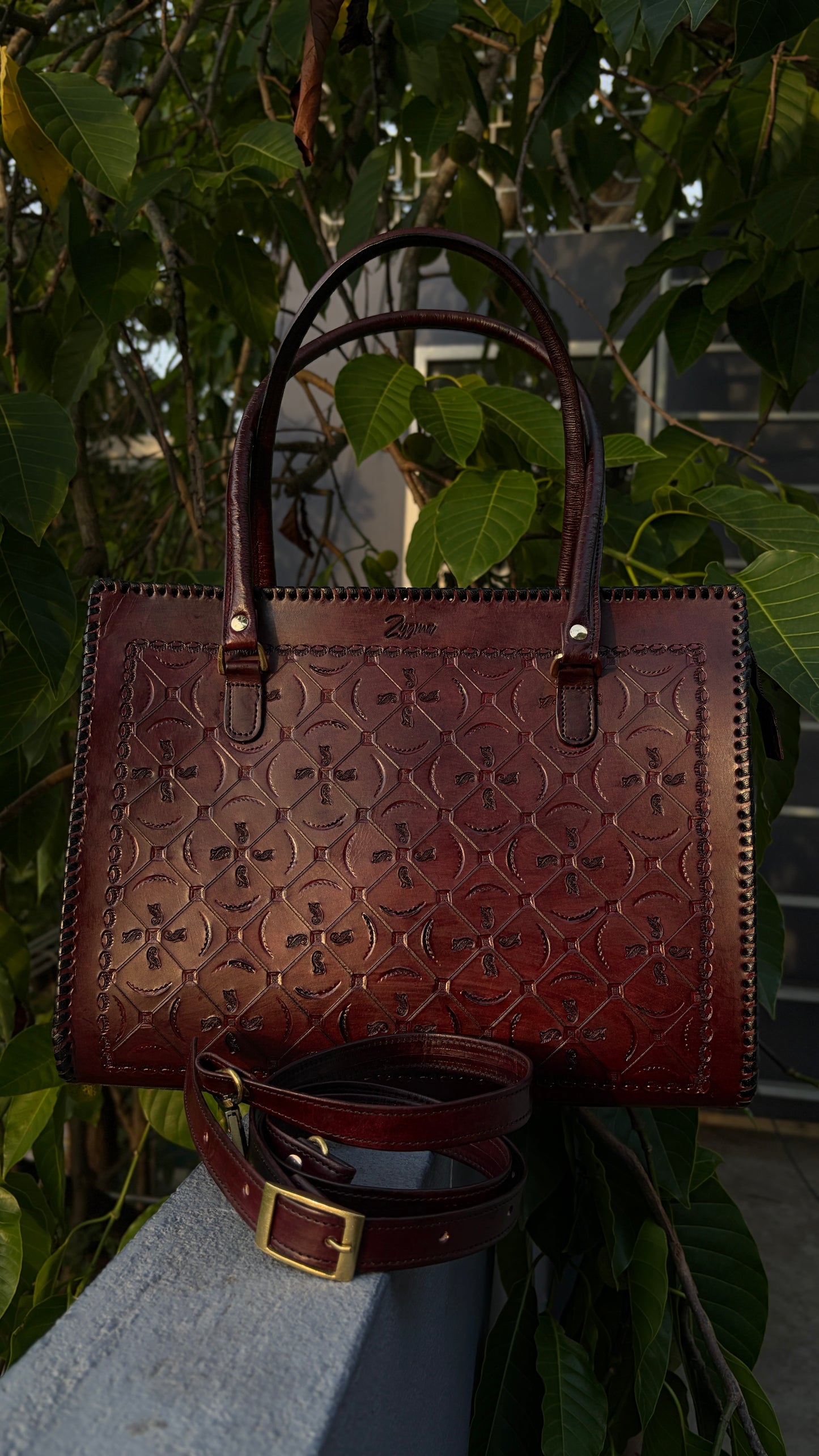 ZYGMA 14-Inch Handmade Genuine Leather Laptop Tote Bag | Golden Ombre to Burgundy | Mango Design