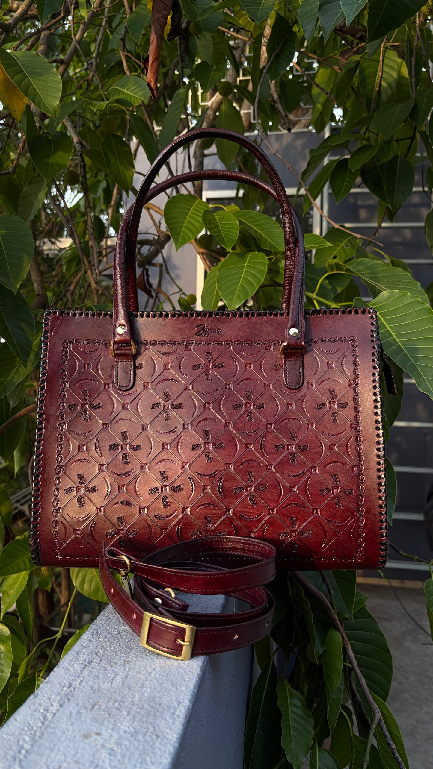 ZYGMA 14-Inch Handmade Genuine Leather Laptop Tote Bag | Golden Ombre to Burgundy | Mango Design