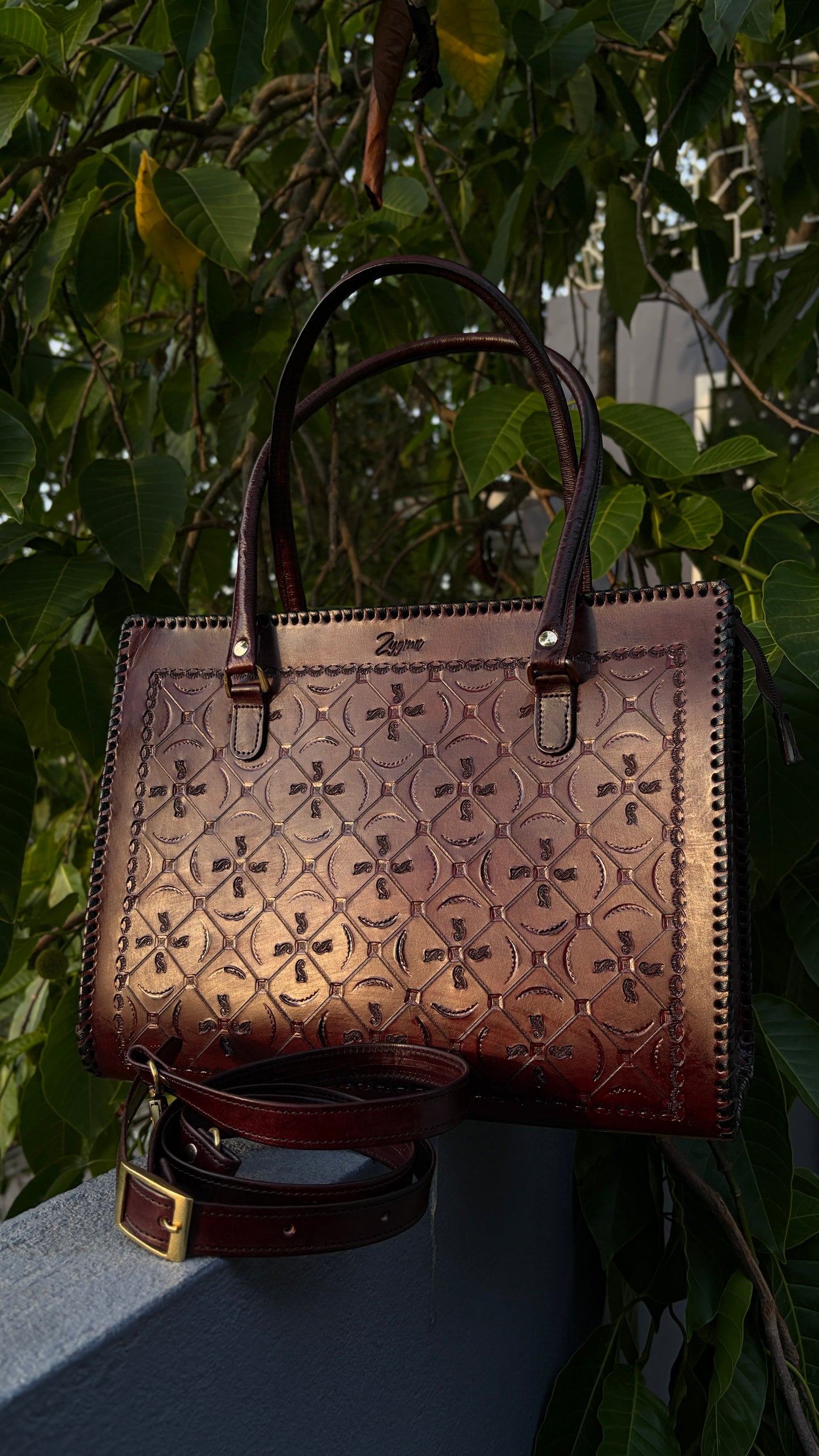 ZYGMA 14-Inch Handmade Genuine Leather Laptop Tote Bag | Golden Ombre to Burgundy | Mango Design
