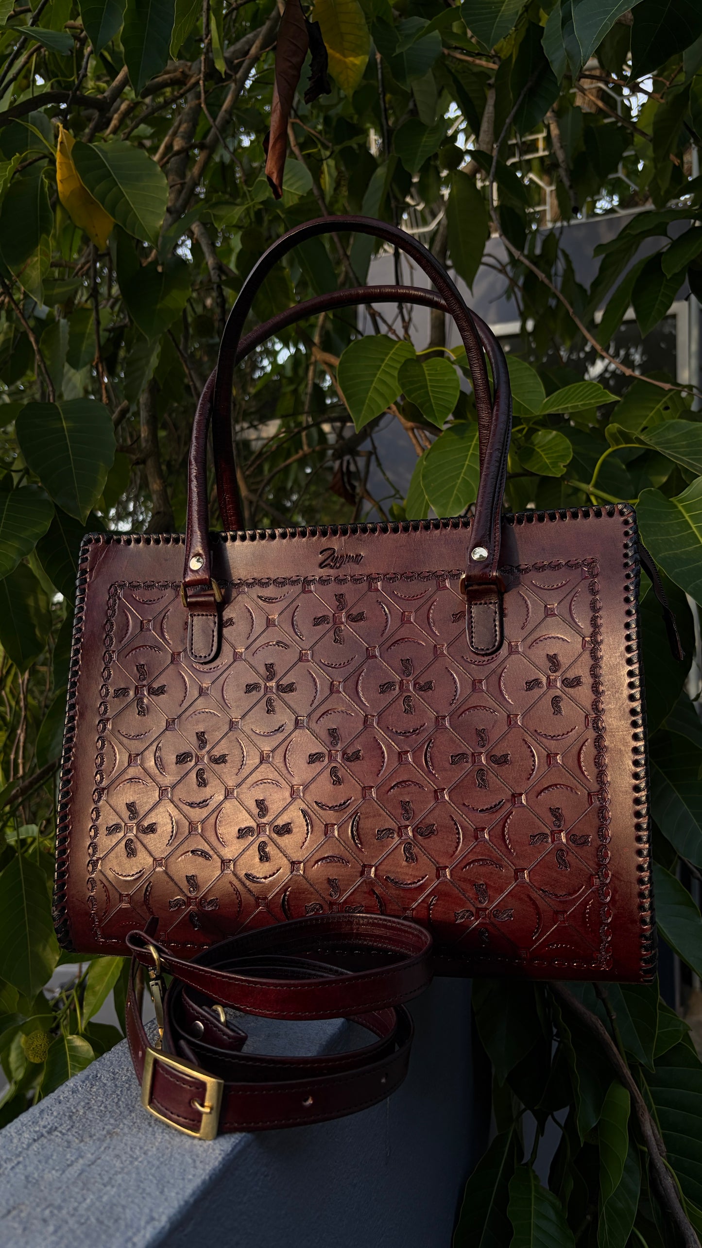 ZYGMA 14-Inch Handmade Genuine Leather Laptop Tote Bag | Golden Ombre to Burgundy | Mango Design