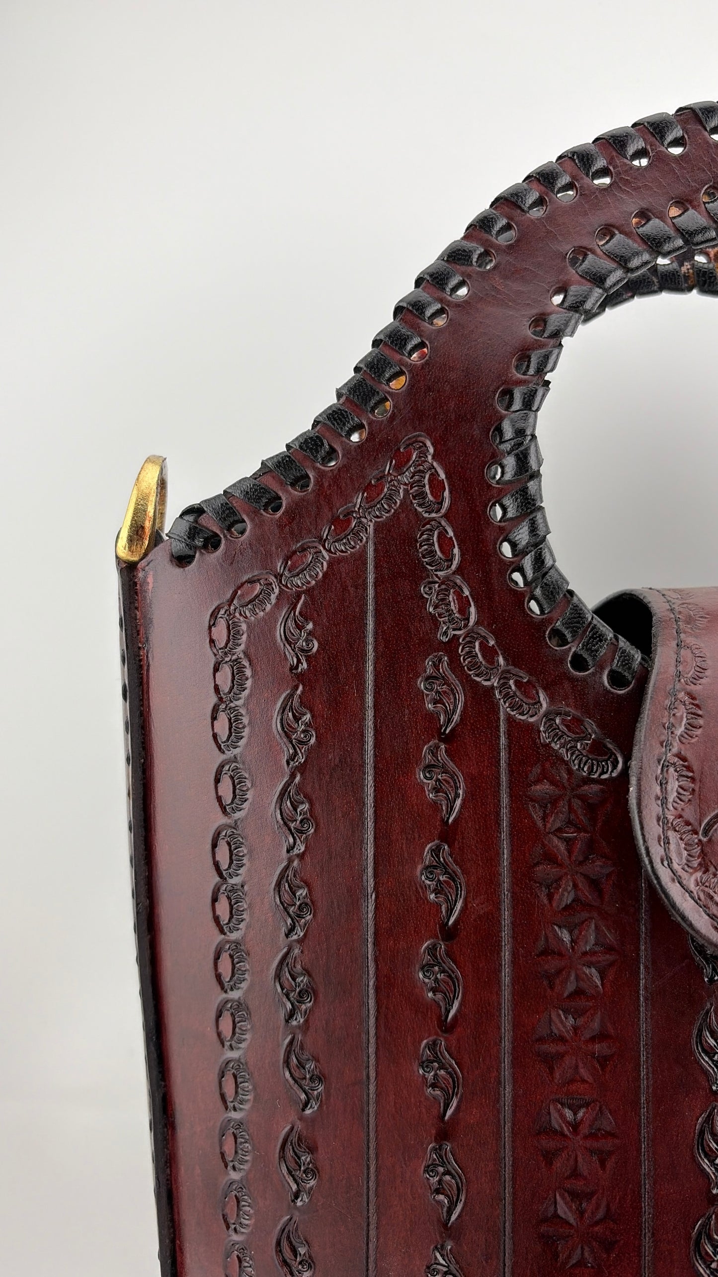 Zygma Handmade Genuine Leather Handbag for Women | Circular Whipstitch Handle | small Structured Bag | Crossbody Strap | Brown