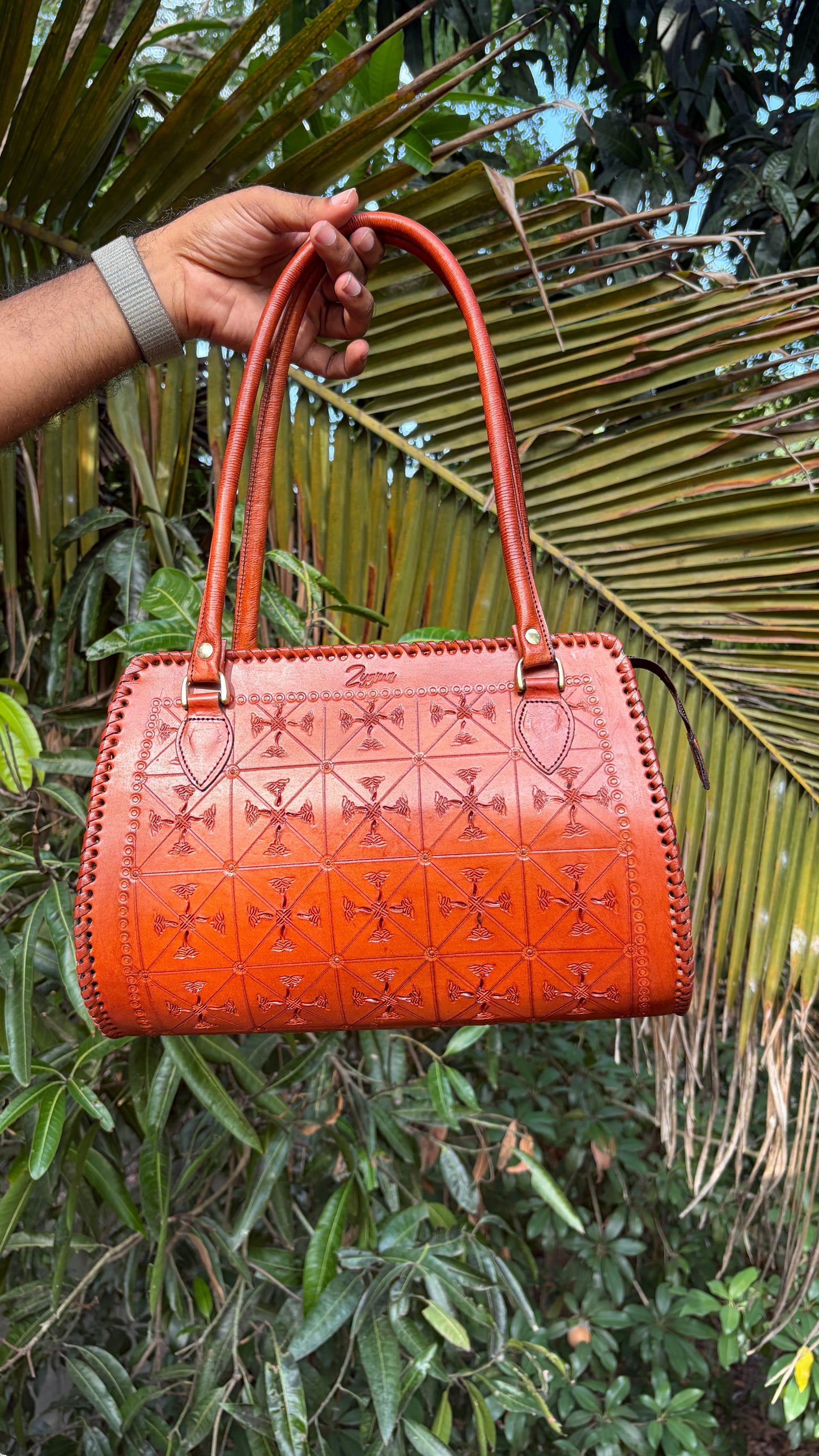 Zygma® Handmade Genuine Leather  Teacher Tote Bag for Women - Compact and Elegant Design