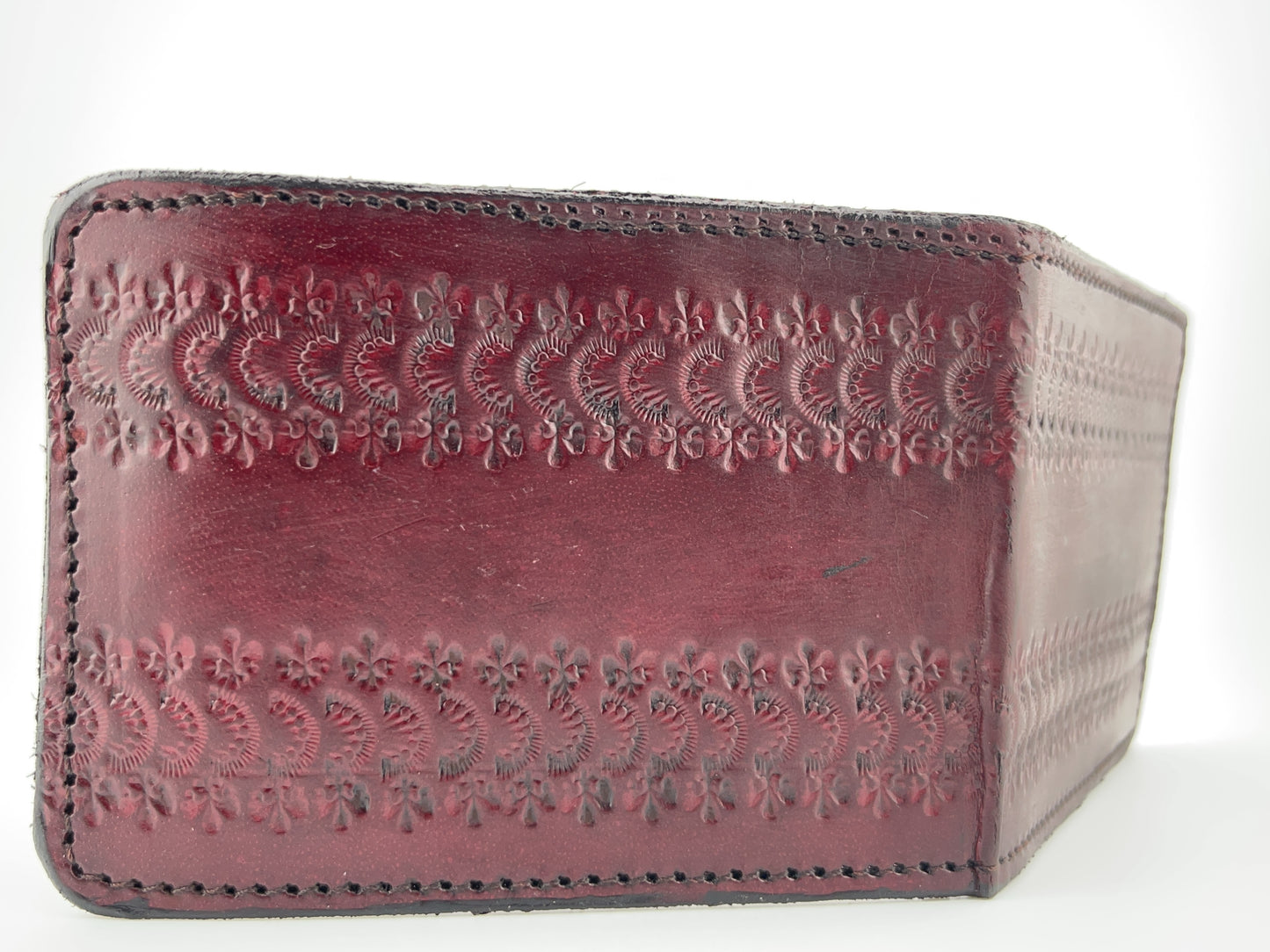 Zygma Handmade Genuine Leather Men’s Wallet – Brown | Slim Bi-Fold Wallet with 4 Card Slots, 1 Coin Pocket & 1 Cash Compartment | Durable Handcrafted Leather Wallet for Men