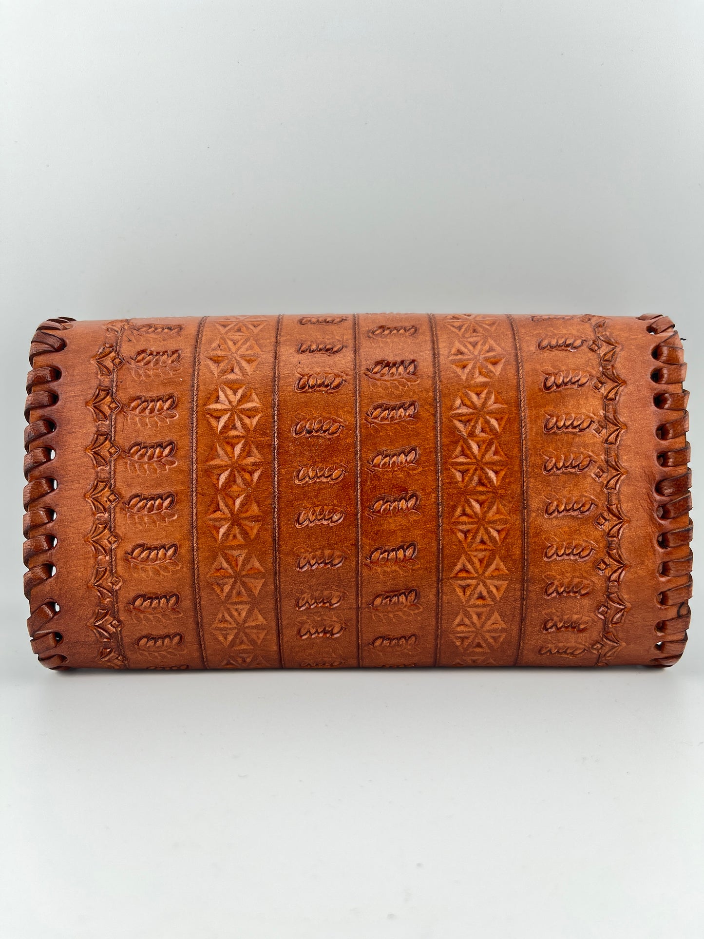 Zygma Handmade Genuine Leather Women’s Purse – Tan | Slim Wallet with Card, Coin & Cash Compartments