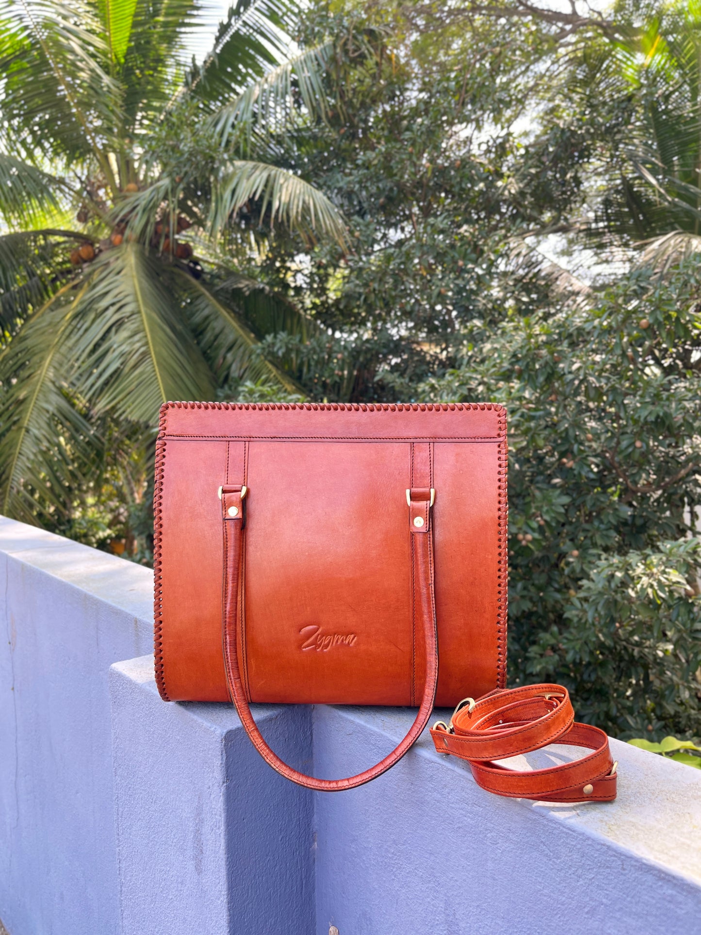 Zygma Leather Tote Bag — Structured Shoulder Bag