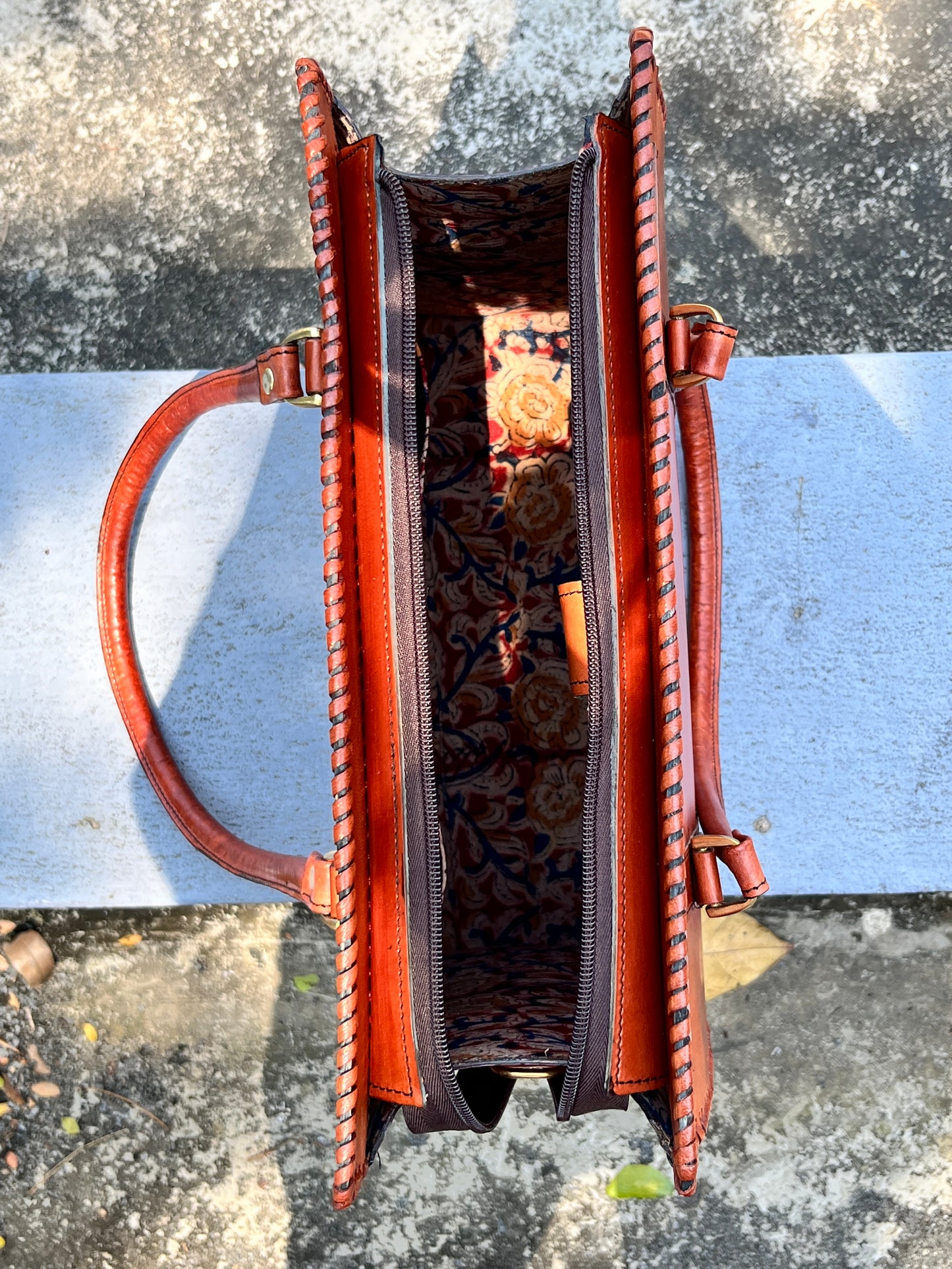 Zygma Leather Tote Bag — Structured Shoulder Bag