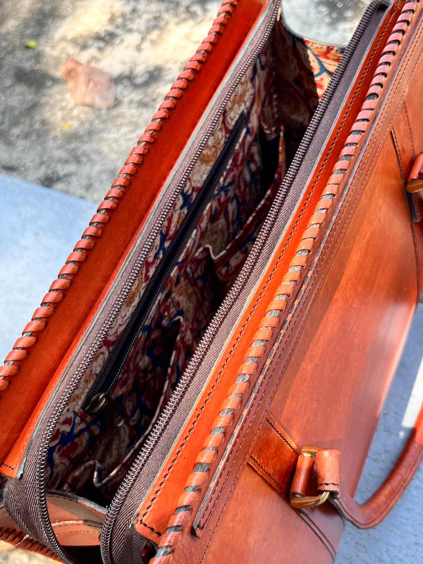 Zygma Leather Tote Bag — Structured Shoulder Bag
