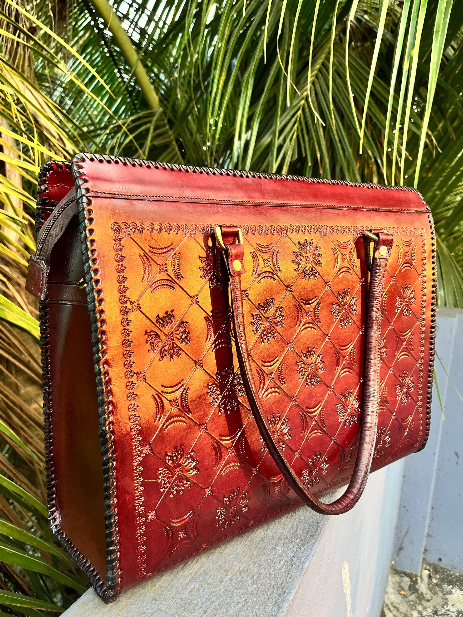 ZYGMA Leather Laptop Tote Large Burgundy Model Shot
