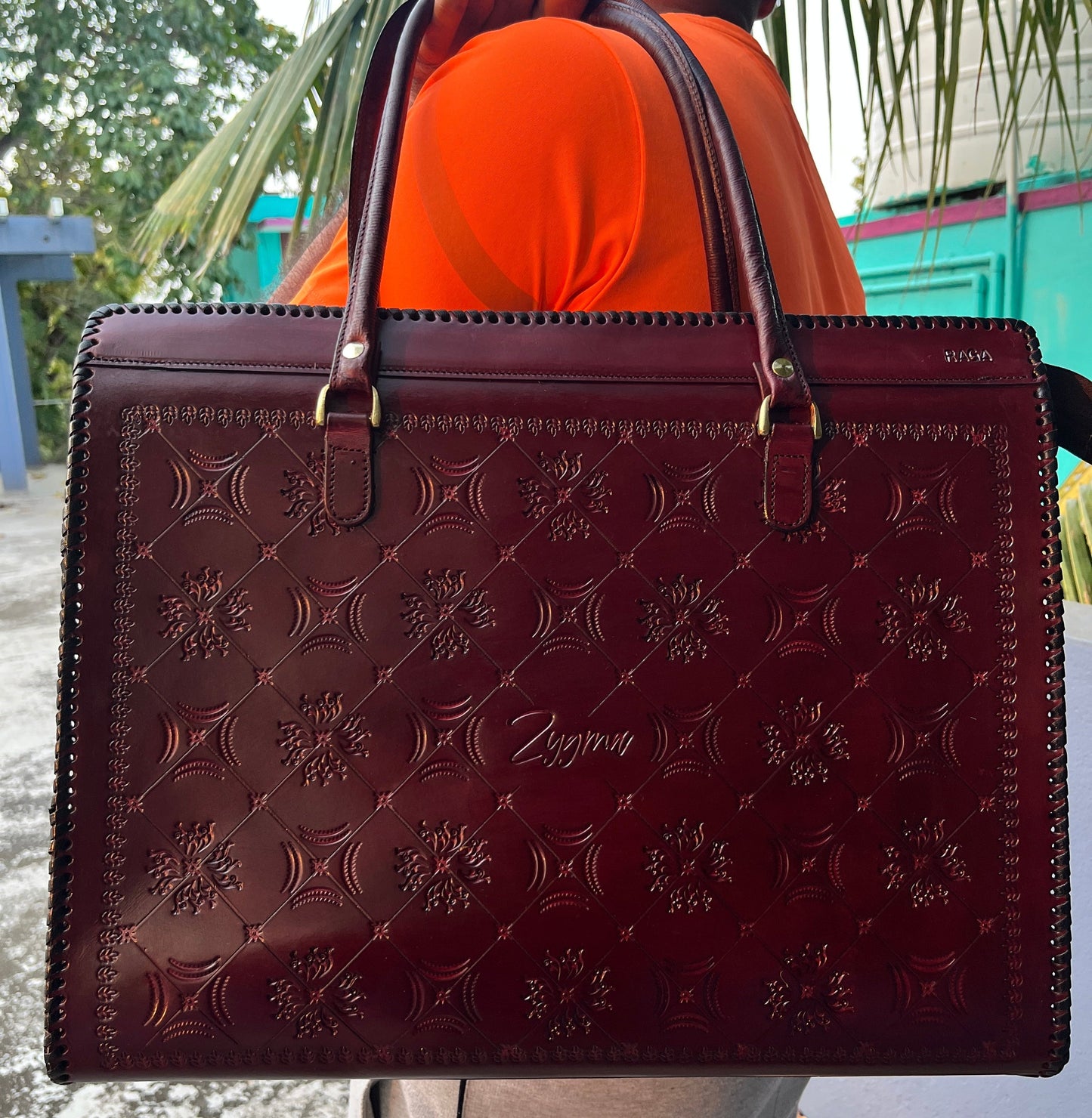ZYGMA Leather Laptop Tote Large Burgundy Full View