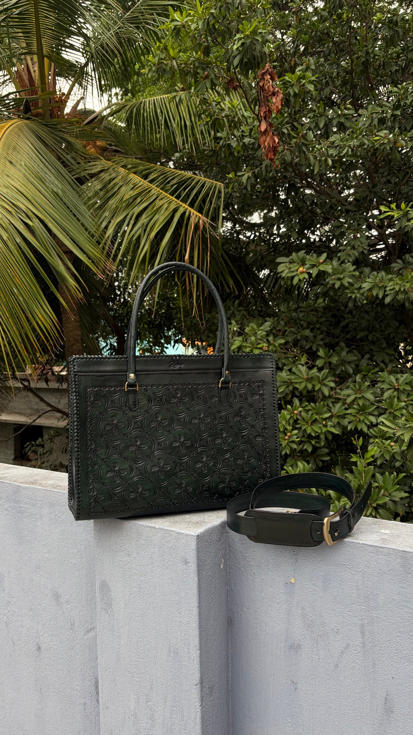 Zygma Embossed Forest Green Tote medium-leaf design — Genuine Leather
