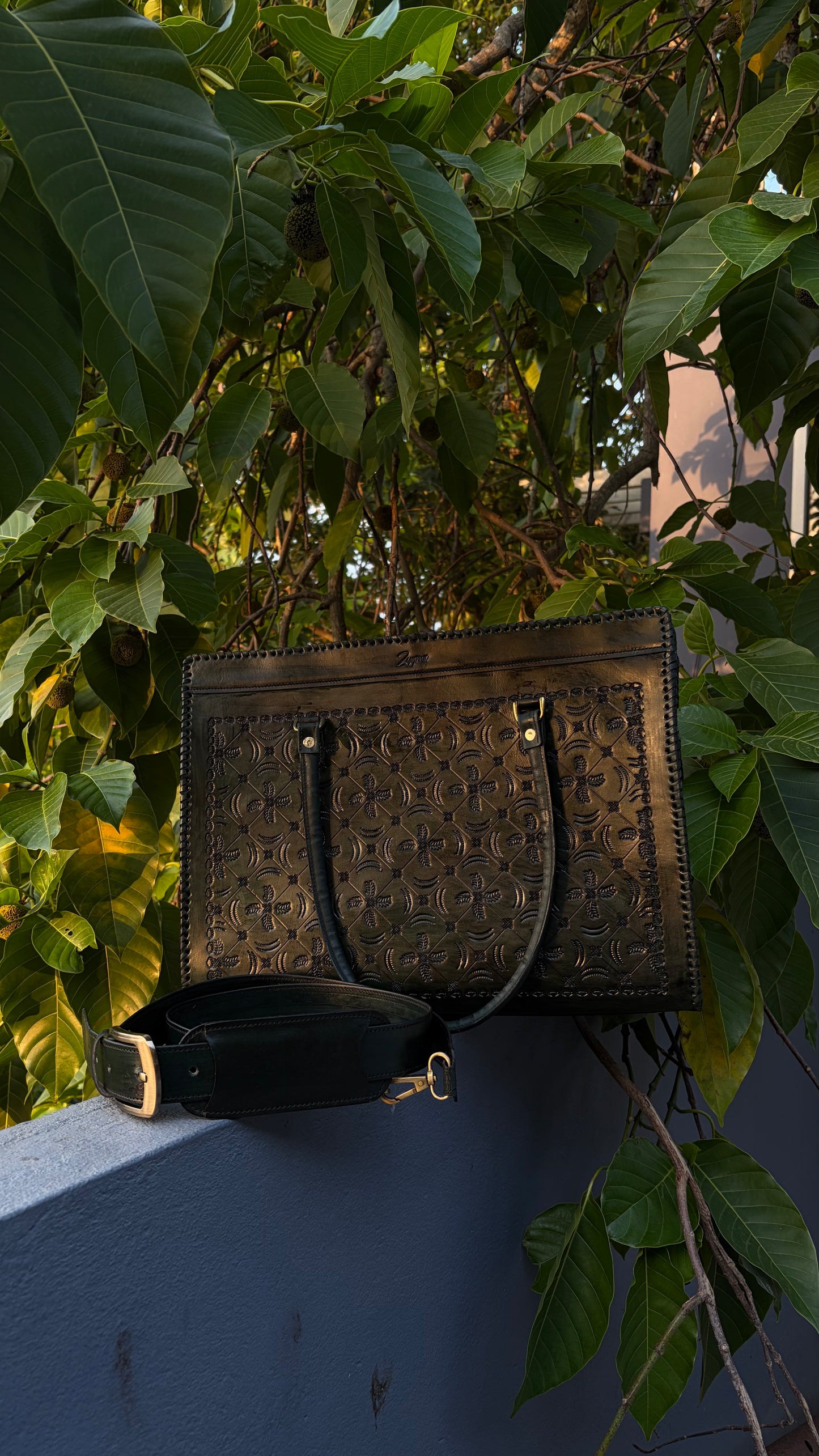 Zygma Embossed Forest Green Tote medium-leaf design — Genuine Leather