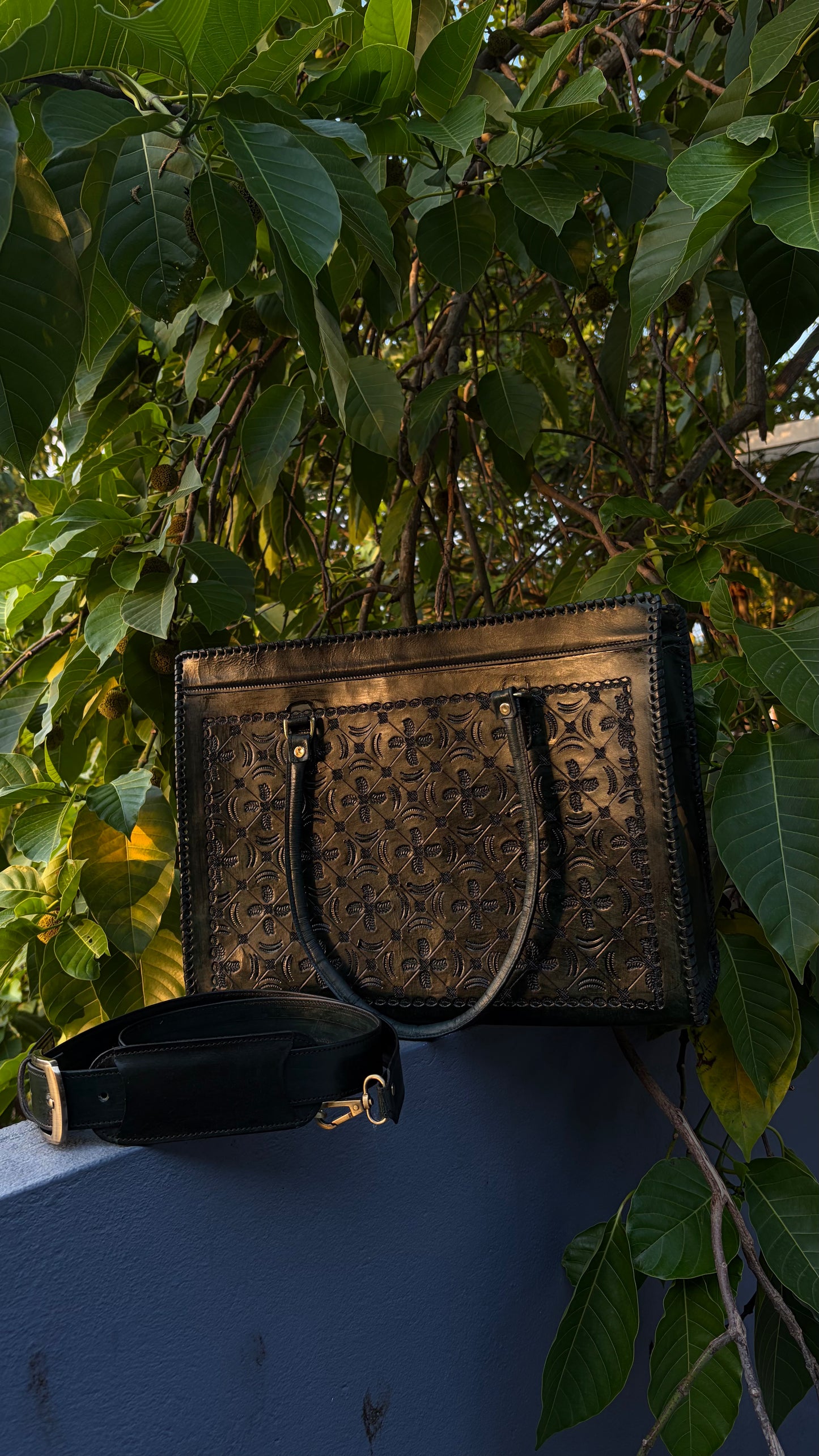 Zygma Embossed Forest Green Tote medium-leaf design — Genuine Leather