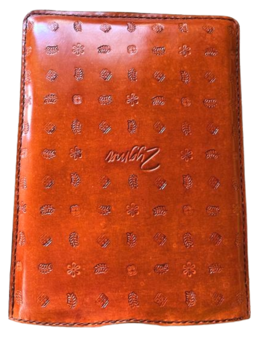 Zygma Leather Sleeve for MacBook Air 13-inch, Handcrafted Premium Full-Grain Leather, Slim Protective Case with Embossed Pattern, Tan (tan)